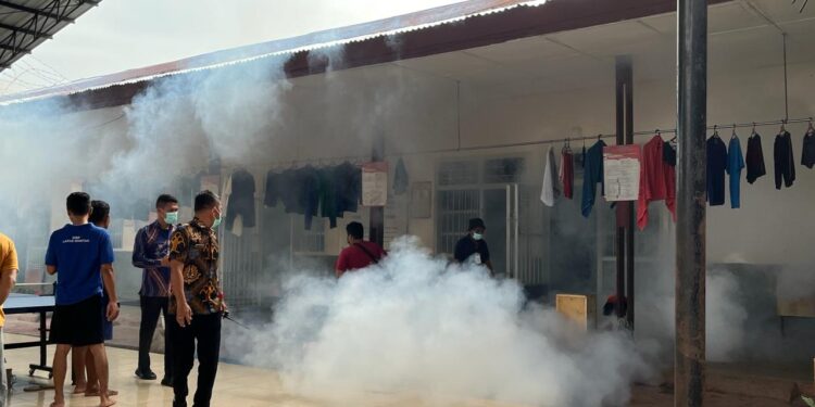 Lapas Kelas IIA Pematangsiantar Kanwil Kemenkumham Sumut Lakukan Fogging Di Area Blok Hunian