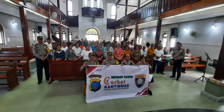 Wakapolres Pematangsiantar Laksanakan Minggu Kasih di Kelurahan Kristen