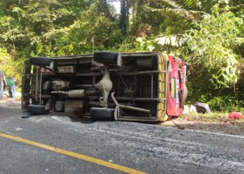 Bus PT. Lalupa Karona  Kecelakaan di Jalur Lintas Parapat