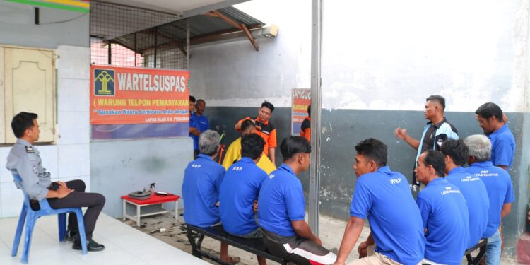 Bina Kesehehatan dan Kerapian, Lapas Kelas IIA Pematangsiantar Adakan Pangkas Ramadhan untuk Warga Binaan