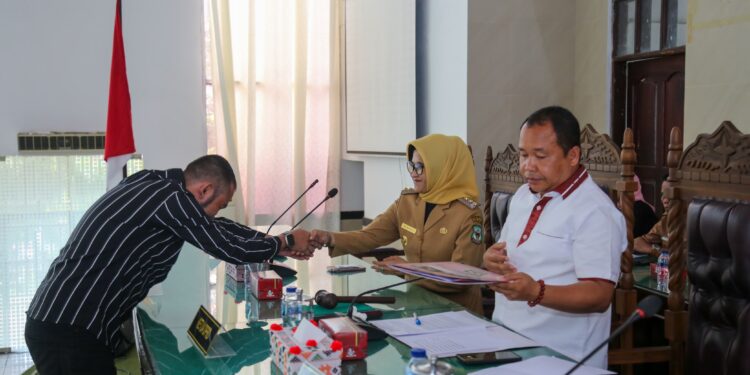 Wali Kota Hadiri Penyampaian Pemandangan Umum Fraksi DPRD Kota Pematangsiantar atas LKPj Wali Kota Pematangsiantar