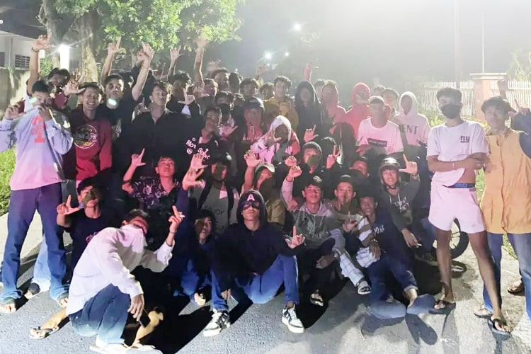 Ini Foto-foto Tampang Komplotan Gangster Siantar yang Kerap Bikin Resah, Warga Berharap Polisi Bertindak! Ini Tampang Remaja Komplotan Gangster Siantar yang Kerap Bikin Resah, Warga Berharap Polisi Bertindak!