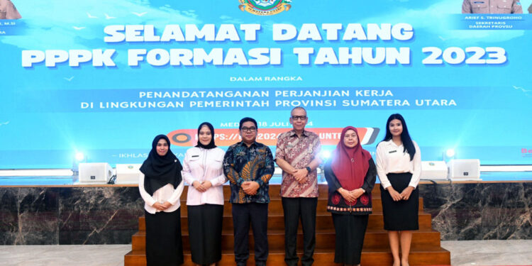 2271 PPPK Pemprov Sumut Terima SK Pengangkatan dan Tandatangani Perjanjian Kerja 2271 PPPK Pemprov Sumut Terima SK Pengangkatan dan Tandatangani Perjanjian Kerja