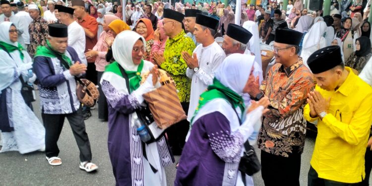Pemkab Simalungun Berangkatkan Jamaah Calhaj Tahun 2024 Ke Tanah Suci Makkah
