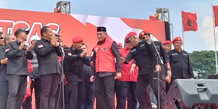 PDIP Resmi Dukung Edy Rahmayadi di Pilgub Sumut 2024 PDIP Resmi Dukung Edy Rahmayadi di Pilgub Sumut 2024