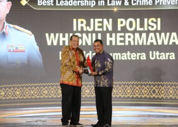 Kapolda Sumut Terima Penghargaan CNN Indonesia Awards 2024 ‘Best Leadership in Law & Crime Prevention’