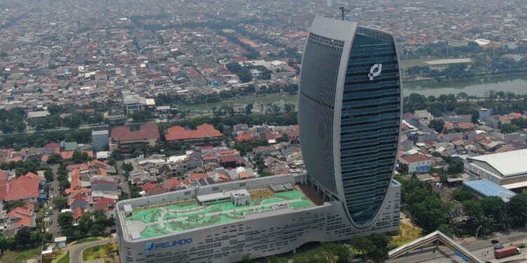 Sumbang Pajak 5,6 Triliun pada 2023, Pelindo Jadi Kontributor Terbesar Klaster Logistik BUMN Sumbang Pajak 5,6 Triliun pada 2023, Pelindo Jadi Kontributor Terbesar Klaster Logistik BUMN