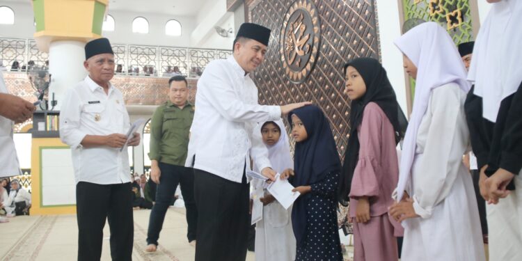 Melalui Safari Dakwah dan Tabligh Akbar, Pj Gubernur Agus Fatoni Sebarkan Semangat PON ke Kabupaten/Kota di Sumut Melalui Safari Dakwah dan Tabligh Akbar, Pj Gubernur Agus Fatoni Sebarkan Semangat PON ke Kabupaten/Kota di Sumut