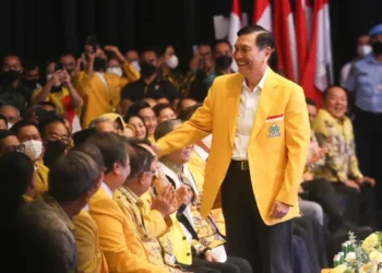 Puji Kepemimpinan Ketum Golkar Airlangga, Luhut Heran Masih Ada Pihak yang Tidak Puas