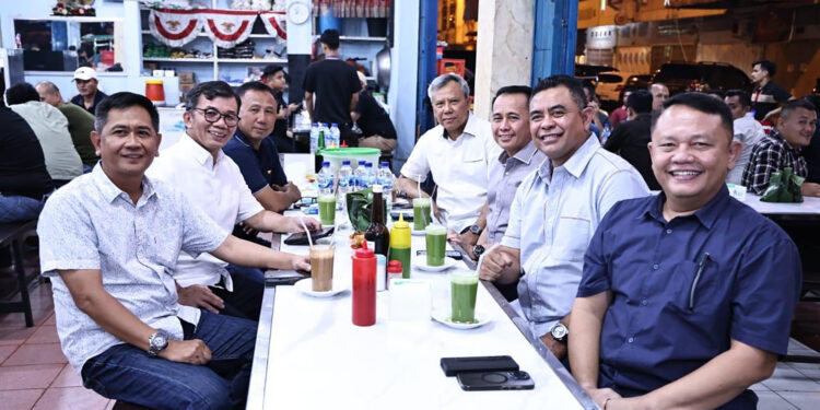 Tunjukkan Kekompakan, Pj Gubernur Agus Fatoni dan Forkopimda Bahas Perkembangan Sumut di Warkop Multatuli