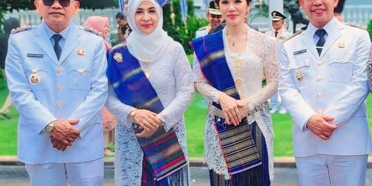 Bupati dan Wakil Bupati Simalungun Dr. H. Anton Ahmad Saragih - Benny Gusman Sinaga