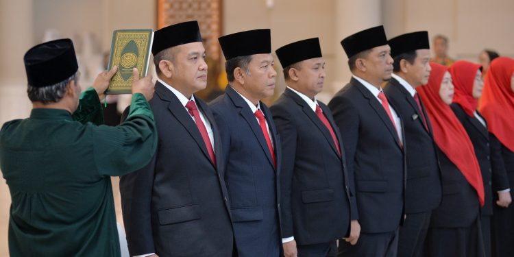 Lantik 12 Pejabat Tinggi Pratama,Wagub Sumut Surya Minta Tunjukkan Kinerja yang Lebih Maksimal