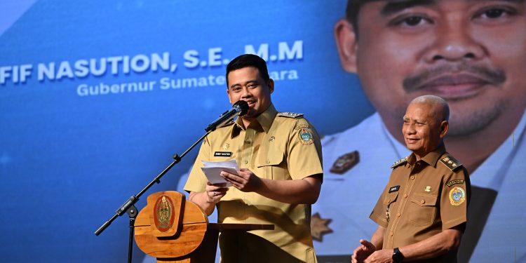Hari Pertama Ngantor, Gubernur Sumut Bobby Nasution Tekankan Tugas Pemerintah Melayani Masyarakat