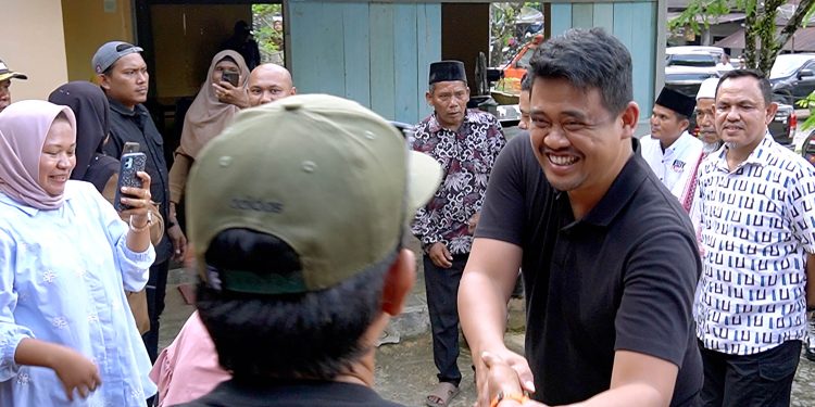 Tinjau Jalan Rusak di Labuhanbatu hingga Tapsel, Gubsu Bobby Nasution Sebut Perbaikan Jalan Dimulai Tahun Ini