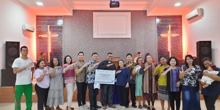 Pelindo Regional 1 dan Pelindo Group Wilayah Medan Serahkan Bakti Sosial Paskah 2025