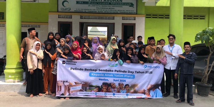 Peringati Pelindo Day, Pelindo Regional I Bagikan Sembako Kepada Anak Yatim