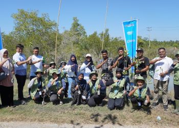 Pelindo Regional 1 Tanam Mangrove di Pesisir Batu Bara Peringati Hari Mangrove Sedunia
