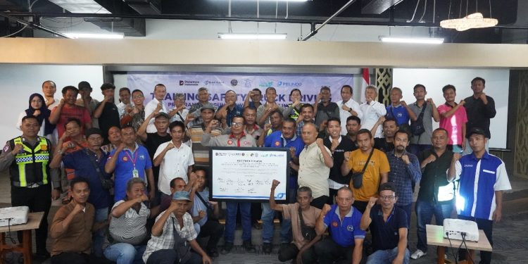 Pelindo Regional 1 Gelar Training Safety Truck Driving