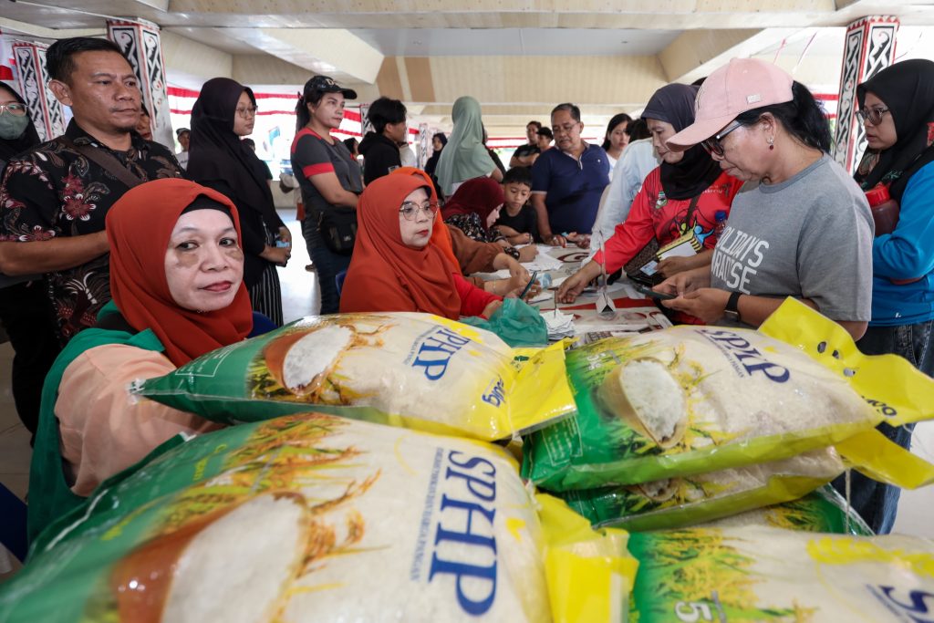 Jaga Stabilitas Harga Pangan, Wali Kota Wesly Silalahi Tinjau Gerakan Pangan Murah Serentak di Pematangsiantar