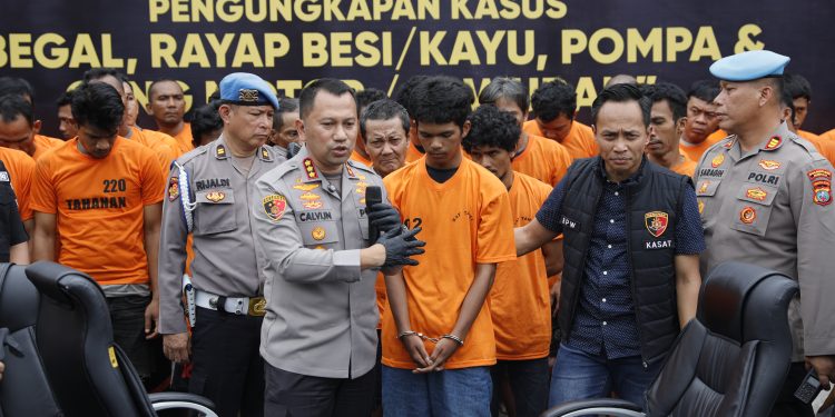 David Martua Nainggolan, Pencari Pakan Babi Tewas Diserang Geng Motor di Medan David Martua Nainggolan, Pencari Pakan Babi Tewas Diserang Geng Motor di Medan
