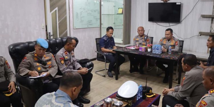 Kapolrestabes Medan Tinjau Polsek Tembung: “Kerja Cepat, Bukan Sekadar Rutinitas! Kapolrestabes Medan Tinjau Polsek Tembung: “Kerja Cepat, Bukan Sekadar Rutinitas!