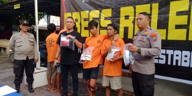 Toko Dibobol dari Atas, Polsek Medan Area Tangkap Pelaku yang Dikenali dari CCTV Toko Dibobol dari Atas, Polsek Medan Area Tangkap Pelaku yang Dikenali dari CCTV