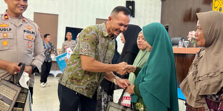 Pelindo Berbagi: Pelindo Regional 1 dan Polres Belawan Bersinergi Bantu Warga Terdampak Banjir Rob di Belawan