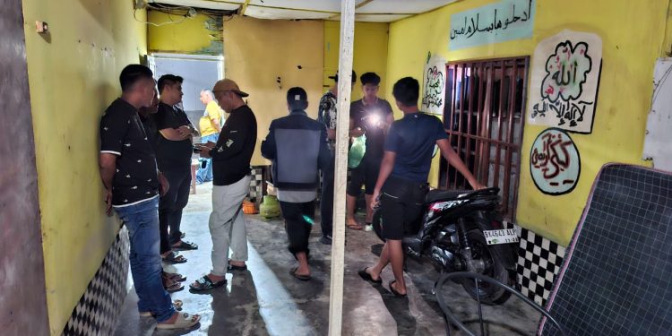 Tim Reskrim Sunggal Gerebek Sarang Narkoba,Diduga  Pelaku Kabur ke Sungai Belawan