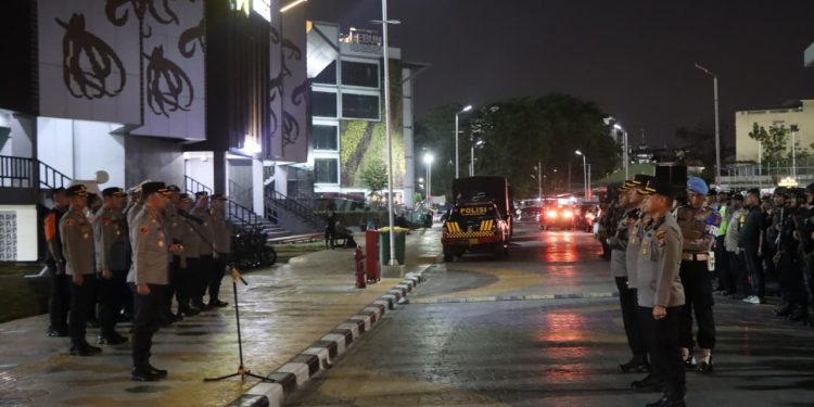 “Tidak Ada Lagi Barak Narkoba di Medan!” – Kapolrestabes Kombes Pol Jean Calvijn Simanjuntak Pimpin Apel KRYD Gabungan “Tidak Ada Lagi Barak Narkoba di Medan!” – Kapolrestabes Kombes Pol Jean Calvijn Simanjuntak Pimpin Apel KRYD Gabungan