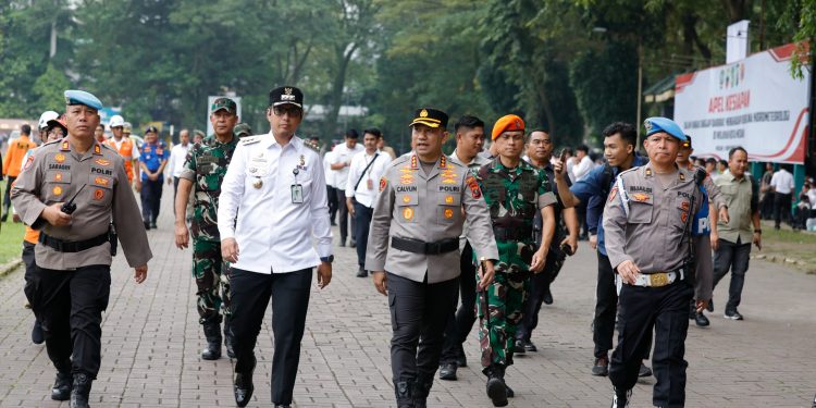Kapolrestabes Medan Pimpin Apel Kesiapan Tanggap Darurat Bencana Hidrometeorologi 2025 Kapolrestabes Medan Pimpin Apel Kesiapan Tanggap Darurat Bencana Hidrometeorologi 2025