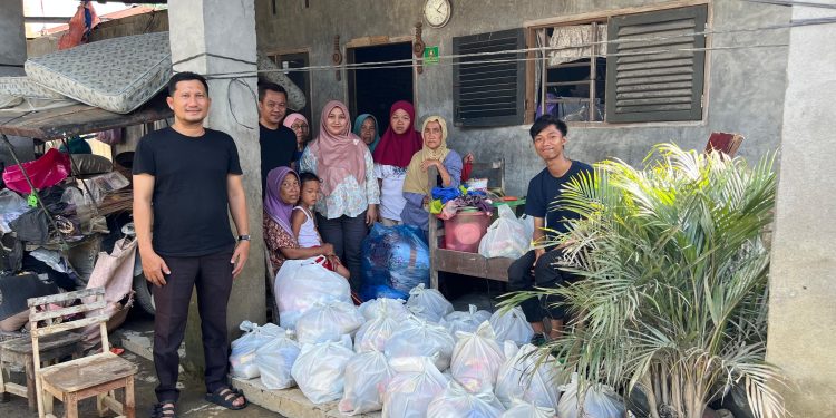 FOKAL IMM FISIP UMSU Salurkan Bantuan untuk Korban Banjir di Tanjung Pura Langkat