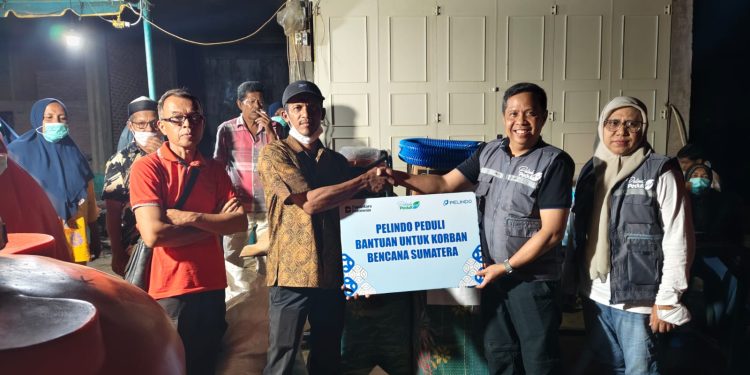 Manajemen Pelindo Regional 1 Salurkan Secara Langsung Bantuan Kemanusiaan bagi Korban Banjir di Aceh
