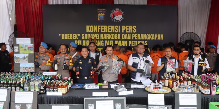 Sarang Narkoba Dijaga Drone dan Kawat Berlistrik, 34 Tersangka Diamankan Polrestabes Medan