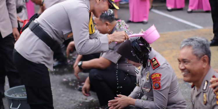 Kapolres Pematangsiantar Pimpin Korps Raport, 62 Personel Resmi Naik Pangkat
