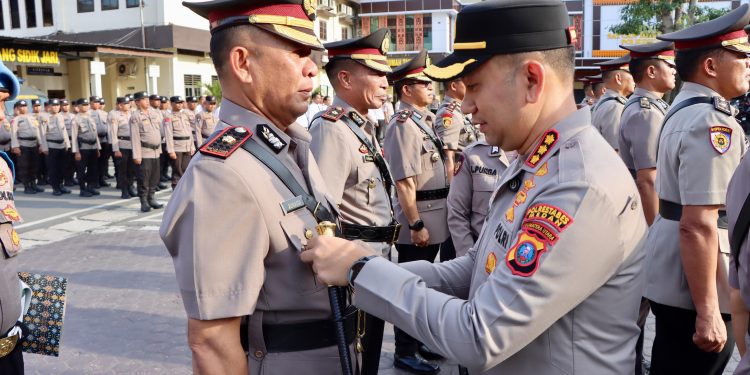 Polrestabes Medan Gelar Sertijab Pejabat Utama dan Kapolsek, Kapolrestabes Tekankan Integritas