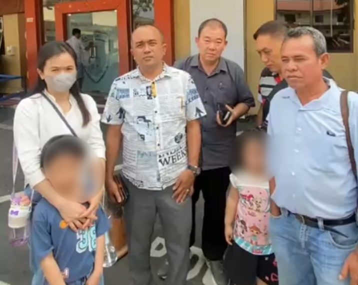 Kasus KDRT Berbalik Arah, Ibu Tiga Anak Segera Disidang: Kuasa Hukum Soroti Dugaan “Permainan” Aparat Kasus KDRT Berbalik Arah, Ibu Tiga Anak Segera Disidang: Kuasa Hukum Soroti Dugaan “Permainan” Aparat