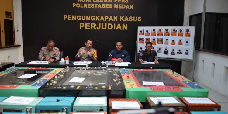 Kartel Jermal Runtuh: Polrestabes Medan Sapu Bersih Judi dari Online hingga Mesin Darat Kartel Jermal Runtuh: Polrestabes Medan Sapu Bersih Judi dari Online hingga Mesin Darat