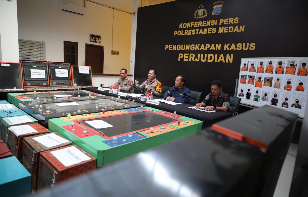 Kartel Jermal Runtuh: Polrestabes Medan Sapu Bersih Judi dari Online hingga Mesin Darat Kartel Jermal Runtuh: Polrestabes Medan Sapu Bersih Judi dari Online hingga Mesin Darat