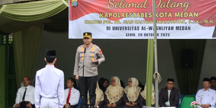 Kapolrestabes Medan Pimpin Upacara di Al Washliyah, Ingatkan Pelajar Jauhi Geng Motor dan Narkoba Kapolrestabes Medan Pimpin Upacara di Al Washliyah, Ingatkan Pelajar Jauhi Geng Motor dan Narkoba