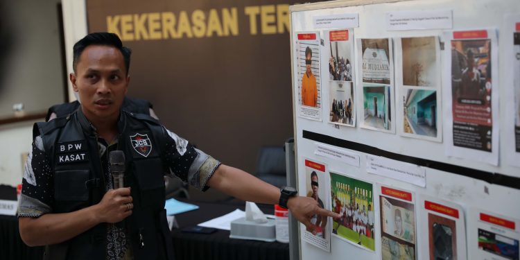 Kakek 64 Tahun di Deli Serdang Cabuli 29 Siswi SD, Polrestabes Medan Temukan Rekaman Aksi Kakek 64 Tahun di Deli Serdang Cabuli 29 Siswi SD, Polrestabes Medan Temukan Rekaman Aksi