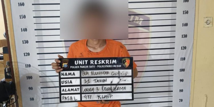Tinggal Rumah Tiga Minggu, Warga Pancur Batu Dibobol: Pelaku Diciduk Saat Nongkrong di Warung Tinggal Rumah Tiga Minggu, Warga Pancur Batu Dibobol: Pelaku Diciduk Saat Nongkrong di Warung