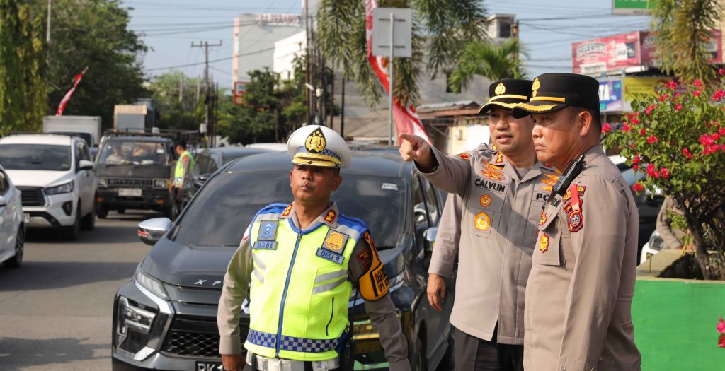 Kapolrestabes Medan Berikan Atensi Khusus kepada Personel Pospam Underpass Titi Kuning Kapolrestabes Medan Berikan Atensi Khusus kepada Personel Pospam Underpass Titi Kuning