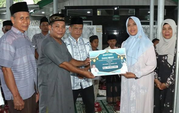 Safari Ramadhan Berlanjut, Wakil Wali Kota Herlina Salurkan Hibah Rp30 Juta di Masjid As Sholeh