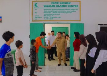 Wesly Silalahi Tutup Program Ramadhan Berbagi Tirta Uli, Serahkan Bantuan untuk Anak Panti Islamic Center