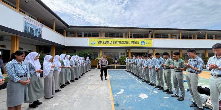 Brimob Sumut Edukasi Pelajar, Tekankan Bahaya Konvoi dan Tawuran Jelang Kelulusan Brimob Sumut Edukasi Pelajar, Tekankan Bahaya Konvoi dan Tawuran Jelang Kelulusan