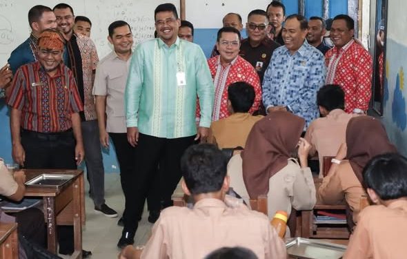 Wali Kota Wesly Dampingi Gubernur Bobby Nasution Cari Solusi Sengketa Lahan SMAN 5 Pematangsiantar