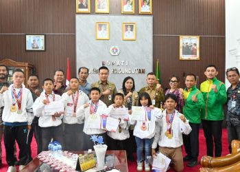 Bupati Lepas Atlet Humbahas ke Kejurnas FORKI di Jawa Barat