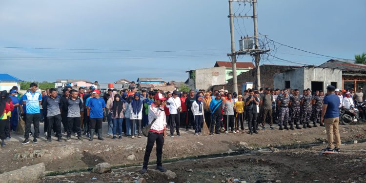 Pelindo Regional 1 Perkuat Peran Sosial Lewat Aksi Lingkungan di Belawan Pelindo Regional 1 Perkuat Peran Sosial Lewat Aksi Lingkungan di Belawan