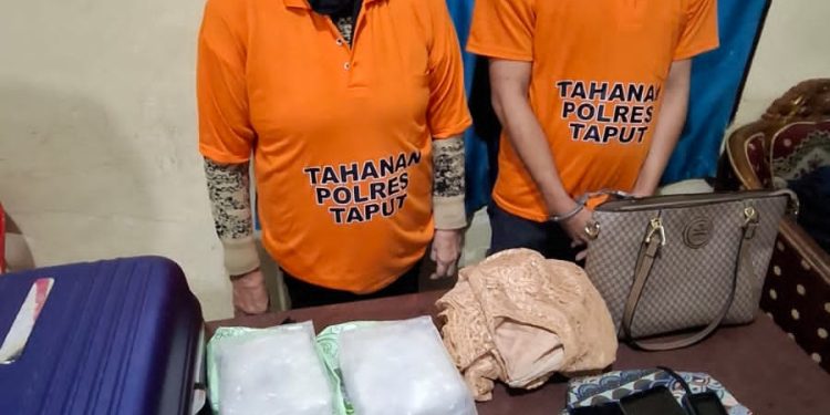 Penyelundupan 2 Kg Sabu di Bandara Silangit Digagalkan, Dua Tersangka Asal Samarinda Ditangkap Penyelundupan 2 Kg Sabu di Bandara Silangit Digagalkan, Dua Tersangka Asal Samarinda Ditangkap