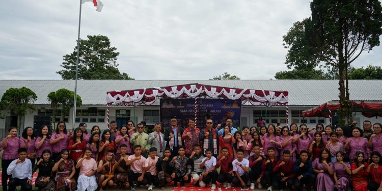 ‎Bupati Taput Ajak Siswa SMAN 1 Pagaran Berpikir Futuristik dan Kuasai Pertanian Modern